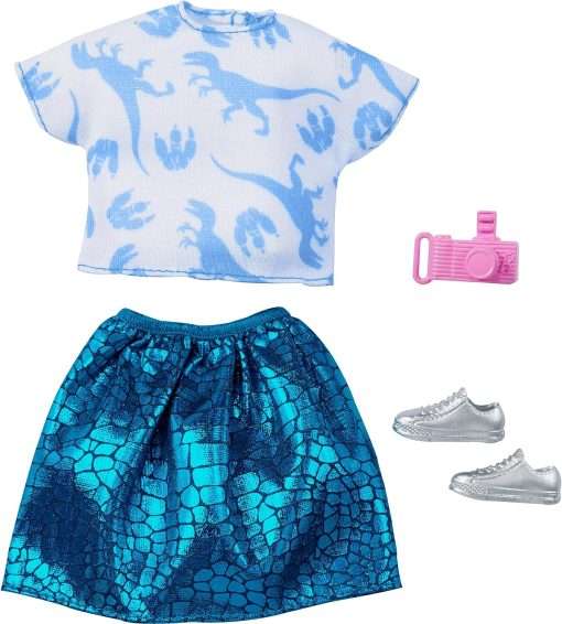 Barbie Fashions Complete Looks 4 of Doll Clothes Inspired by Popular Brand Roxy, Complete Look with Outfit & Accessories Dolls, Gift for Kids 3 to 8 Years Old - 1