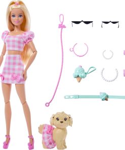 Barbie Dolls, Home