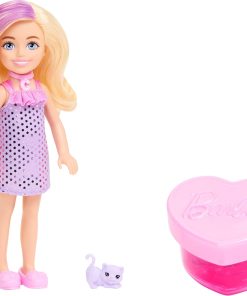 Barbie Dolls, Home