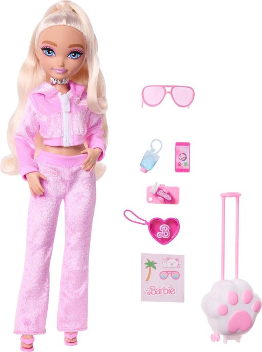 Barbie Dream Besties Weekend Getaway Malibu Doll and Accessories, Fashion Doll with Removable Fashions & 7 Travel Themed Toy Pieces - 1