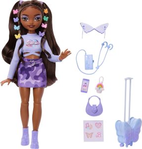 Barbie Dream Besties Weekend Getaway Brooklyn Doll and Accessories | Fashion Doll with Removable Fashions & 7 Travel Themed Accessories, Ages 3+